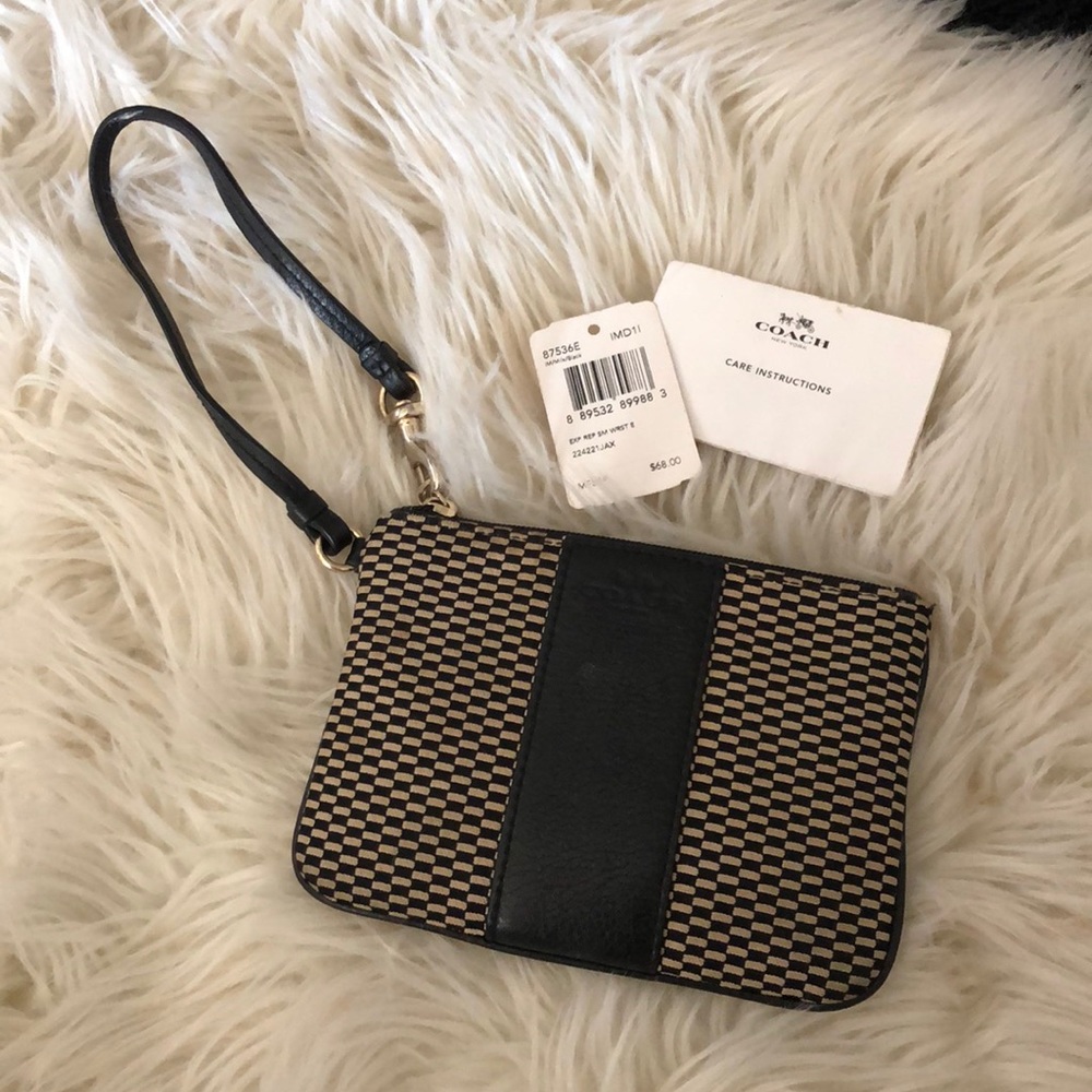 Coach Cream & Black Wristlet